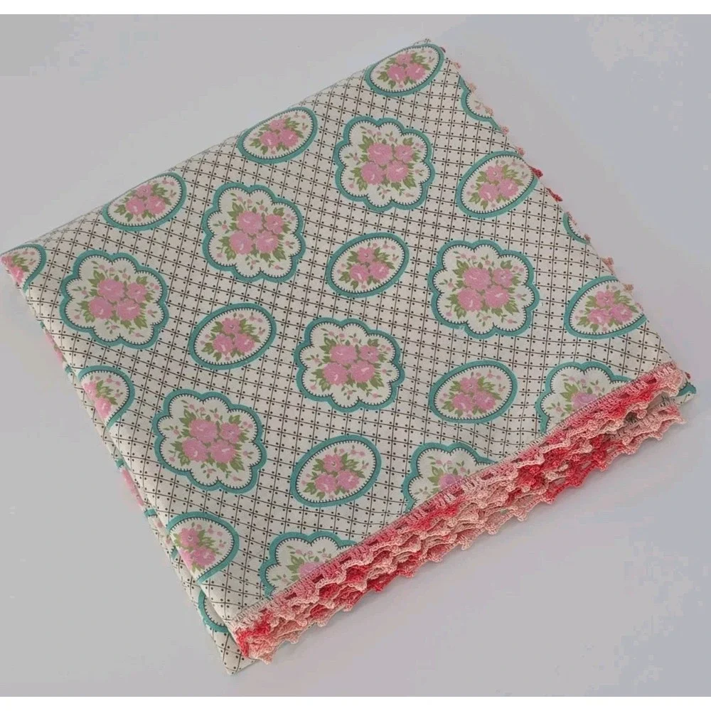 VTG Tablecloth Table Topper Square Card Table Green Pink Crochet Cottage 33